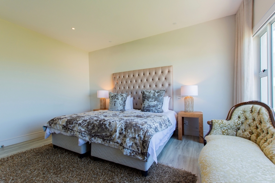 6 Bedroom Property for Sale in Myburgh Park Western Cape